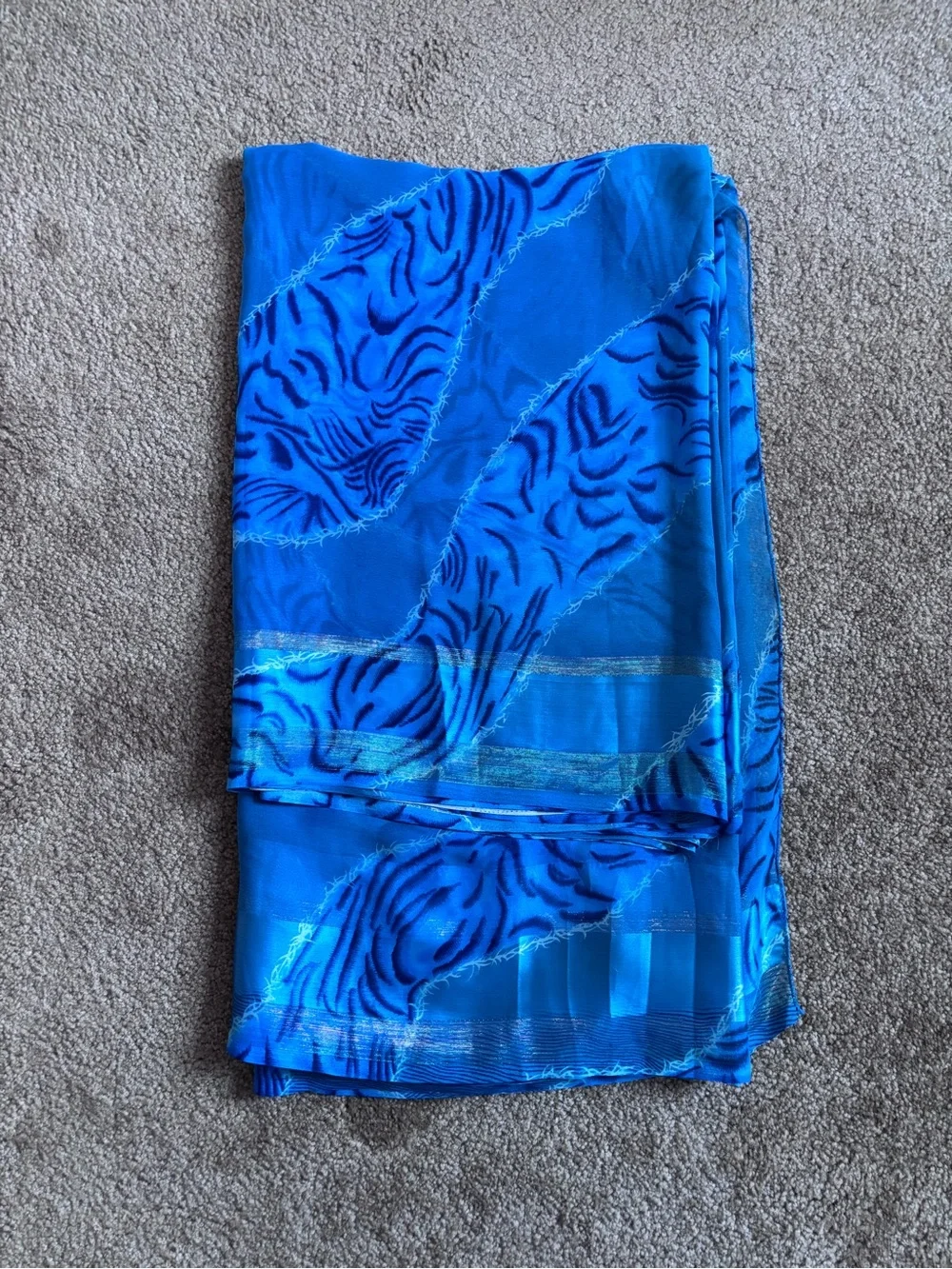 3 pieces set. Blue Patterned Saree with Matching Blouse and inner skirt.